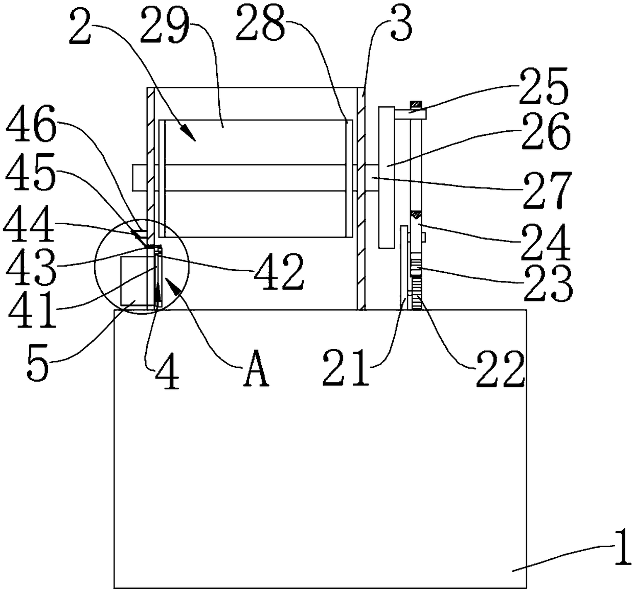 Oil press feeding device with equivalent feeding function