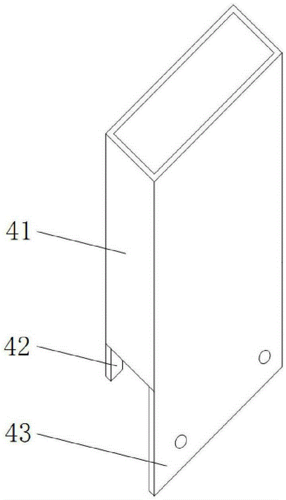 Automatic effective side wall drilling device adaptable to boards in various sizes