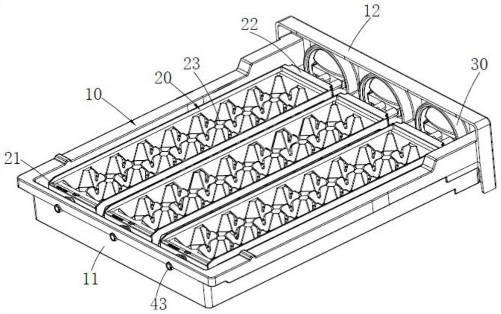 Ice making device and refrigerator