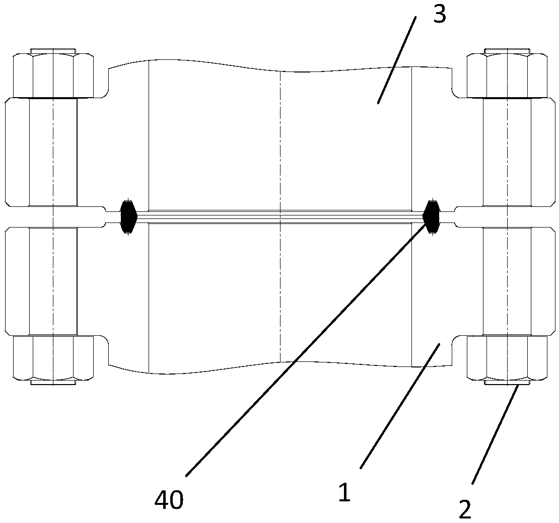 Metal leakage preventing component and method thereof, and oil exploitation device