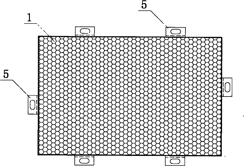 Heat-insulating decorative fireproof partition board for exterior wall of building and construction method thereof