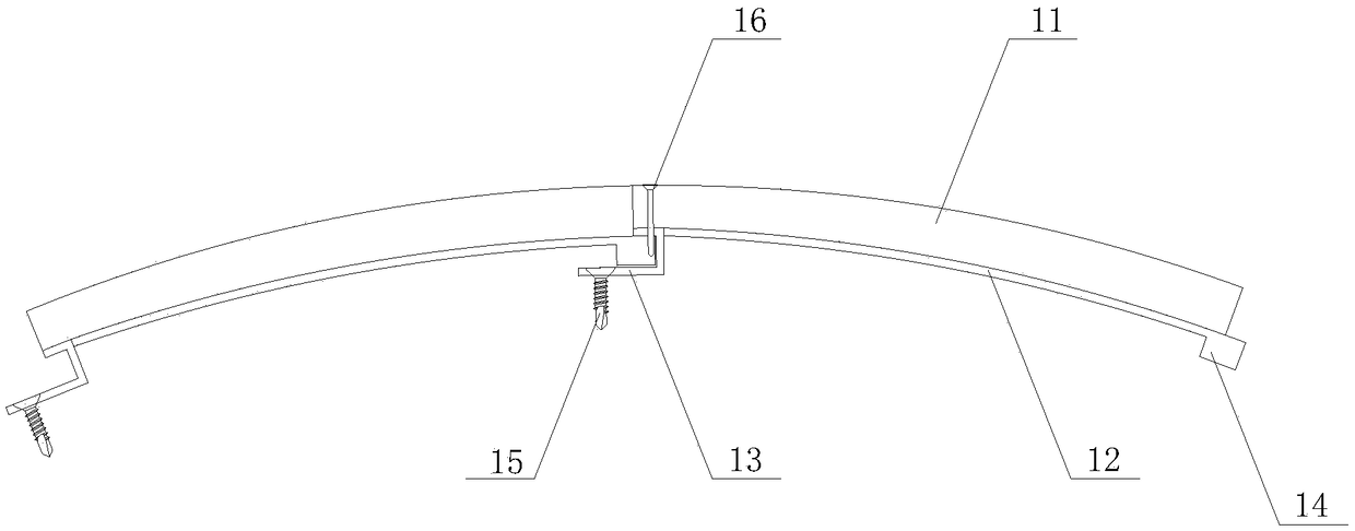 Decorative board spliced end to end and annular assembly method thereof