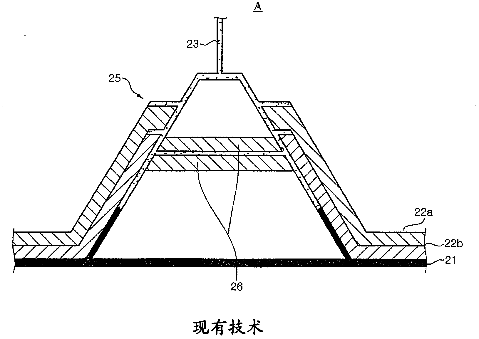 Liquefied gas storage tank and marine structure comprising same