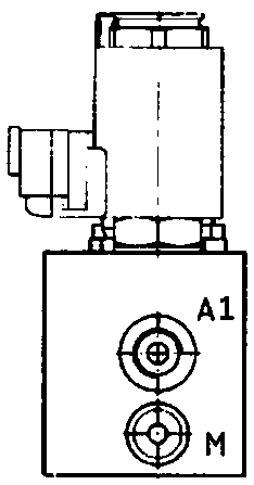 Automatic braking control valve for tractor