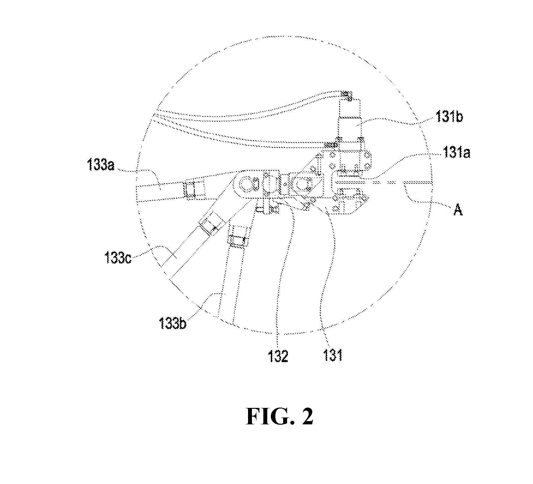 Multipoint stretch forming apparatus enabling individual clamping control for manufacturing a curved panel