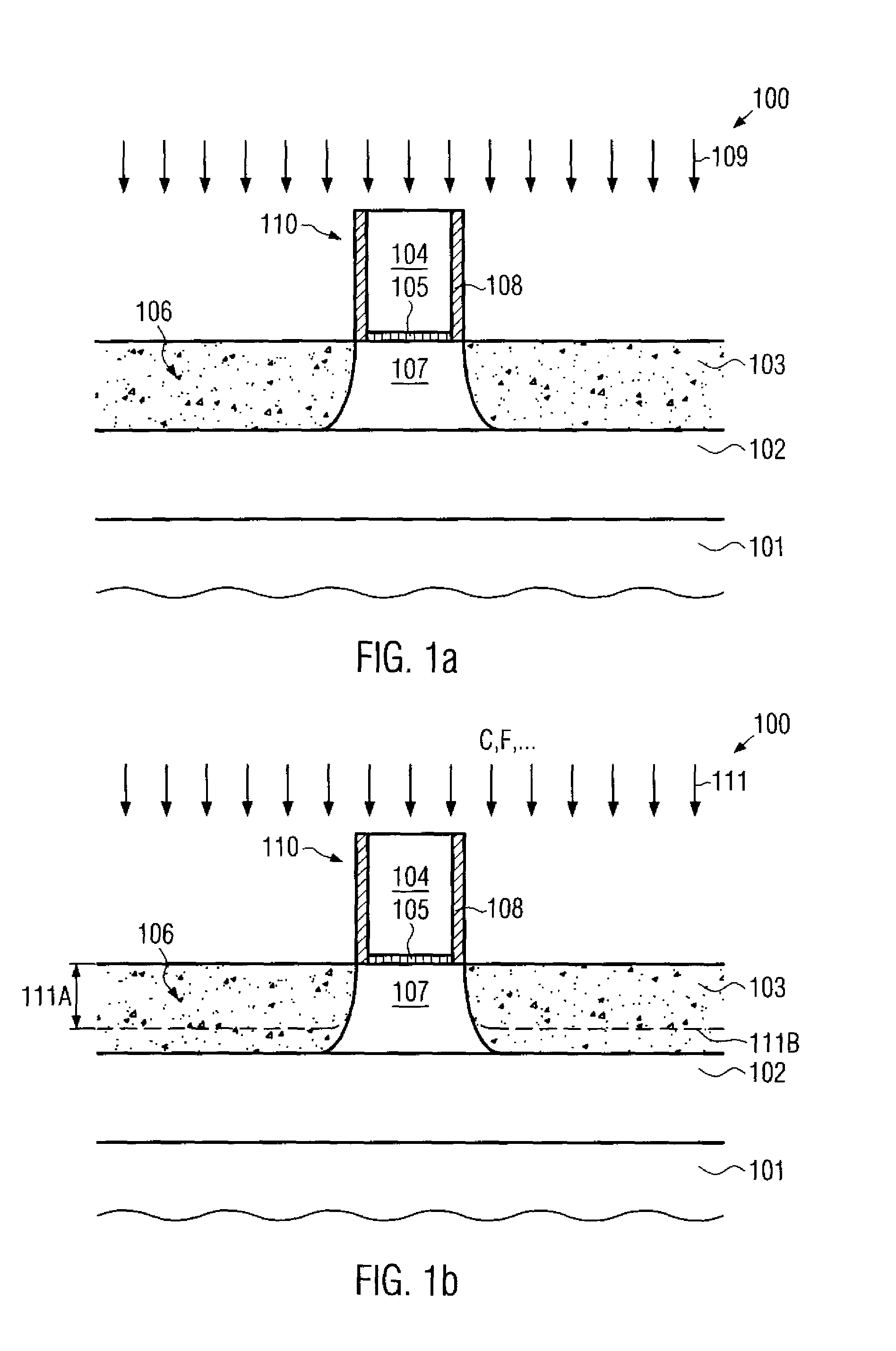 SOI transistor having a reduced body potential and a method of forming the same