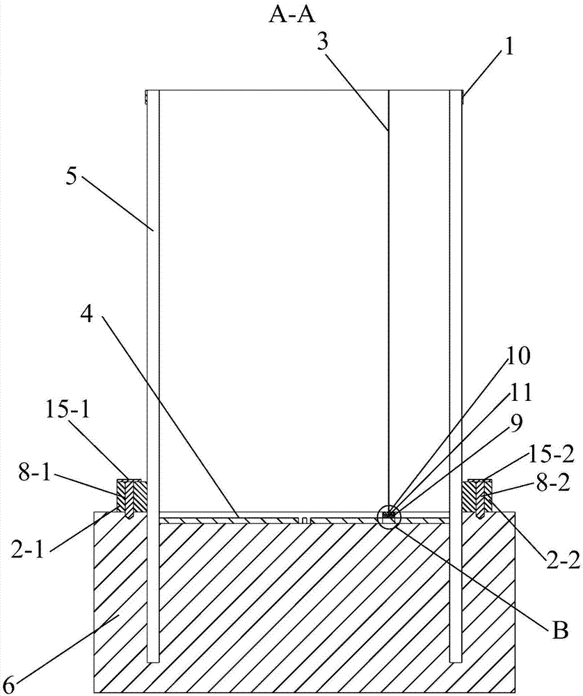 Testing apparatus and method for testing tensile strength of fissured rock