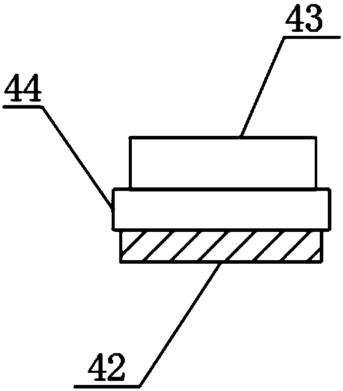 Maintaining device for mold