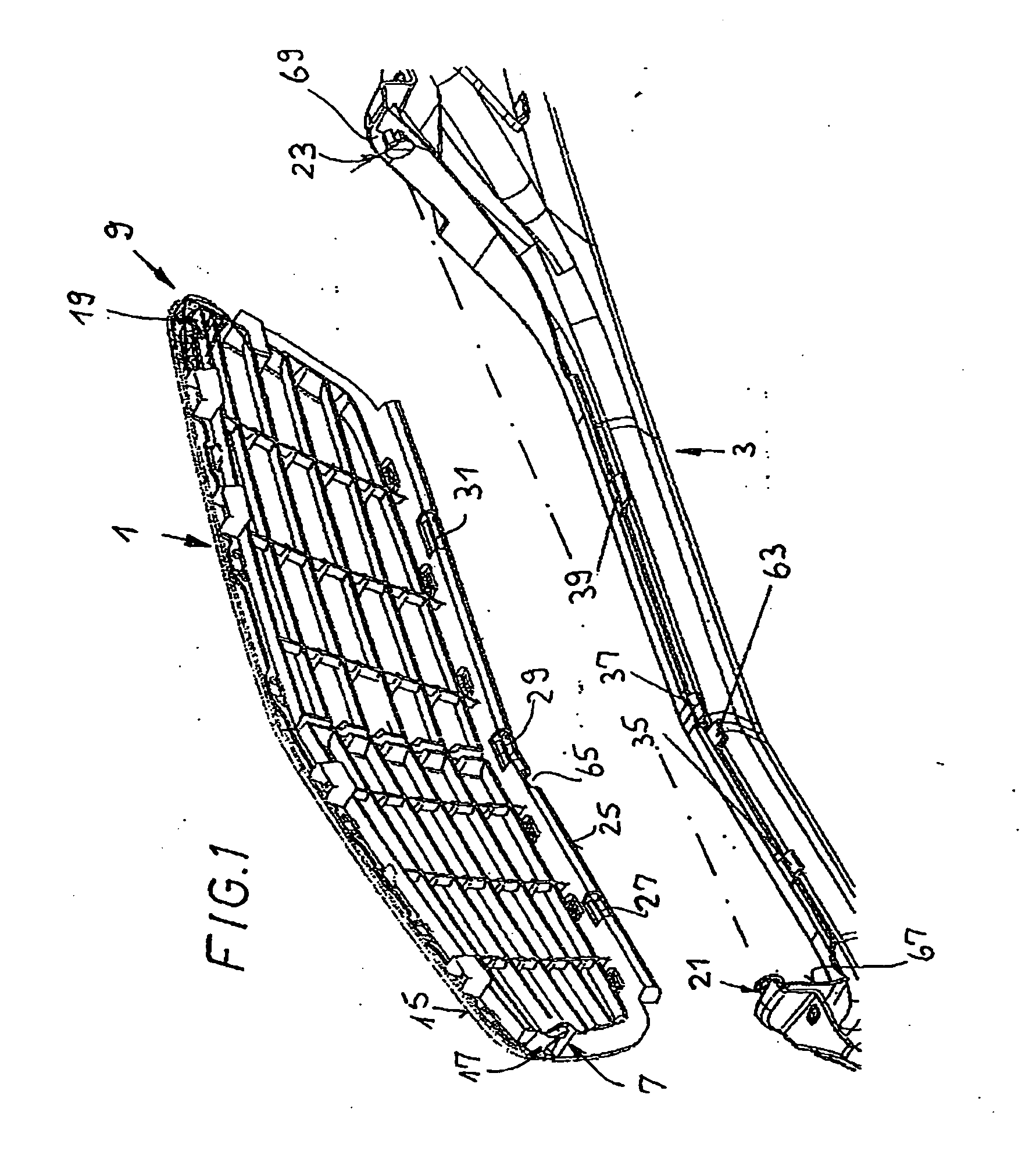 Mounting for a radiator casing in a motor vehicle