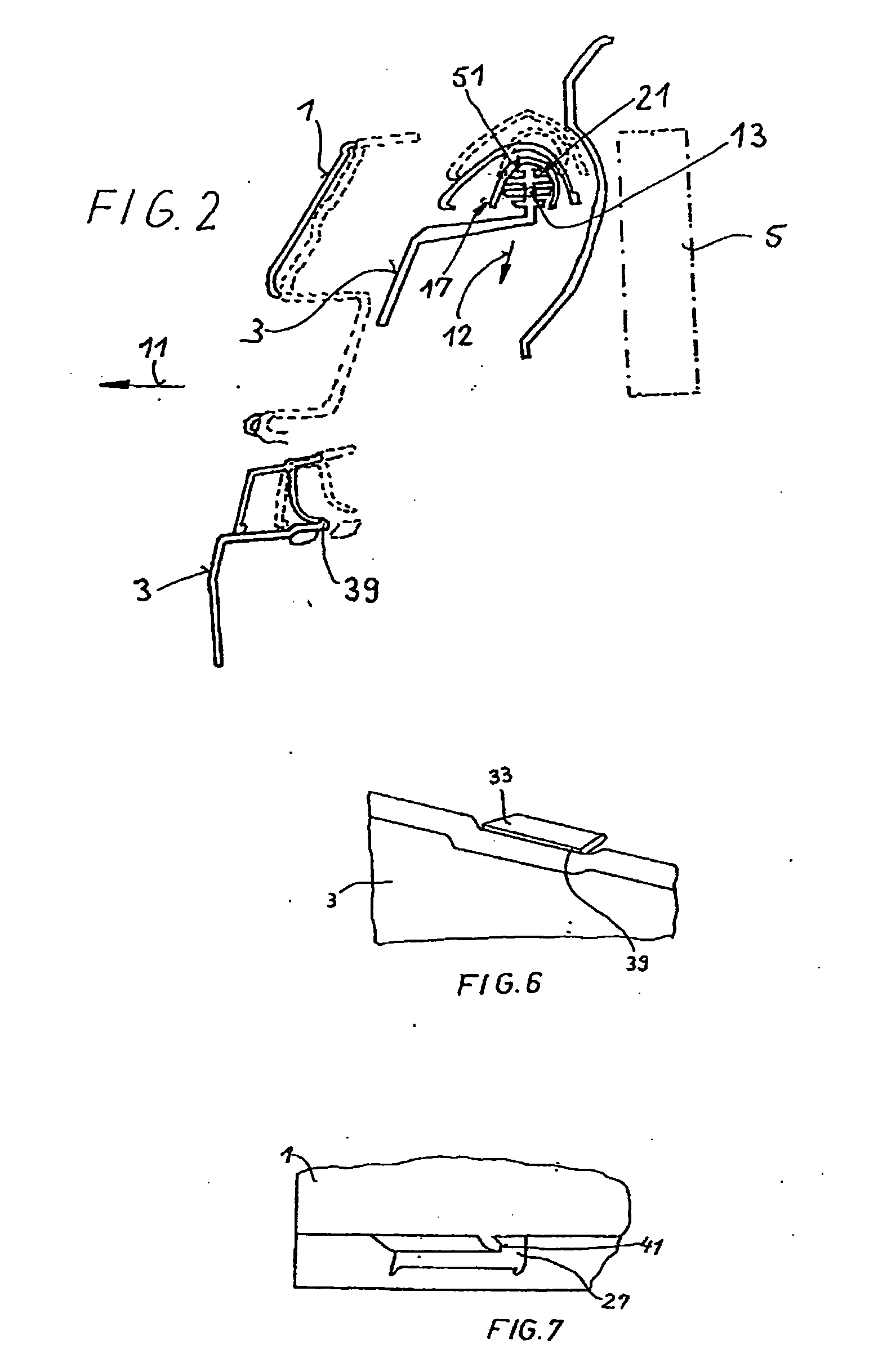 Mounting for a radiator casing in a motor vehicle
