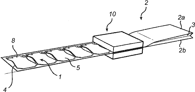 Device for removing an end closure