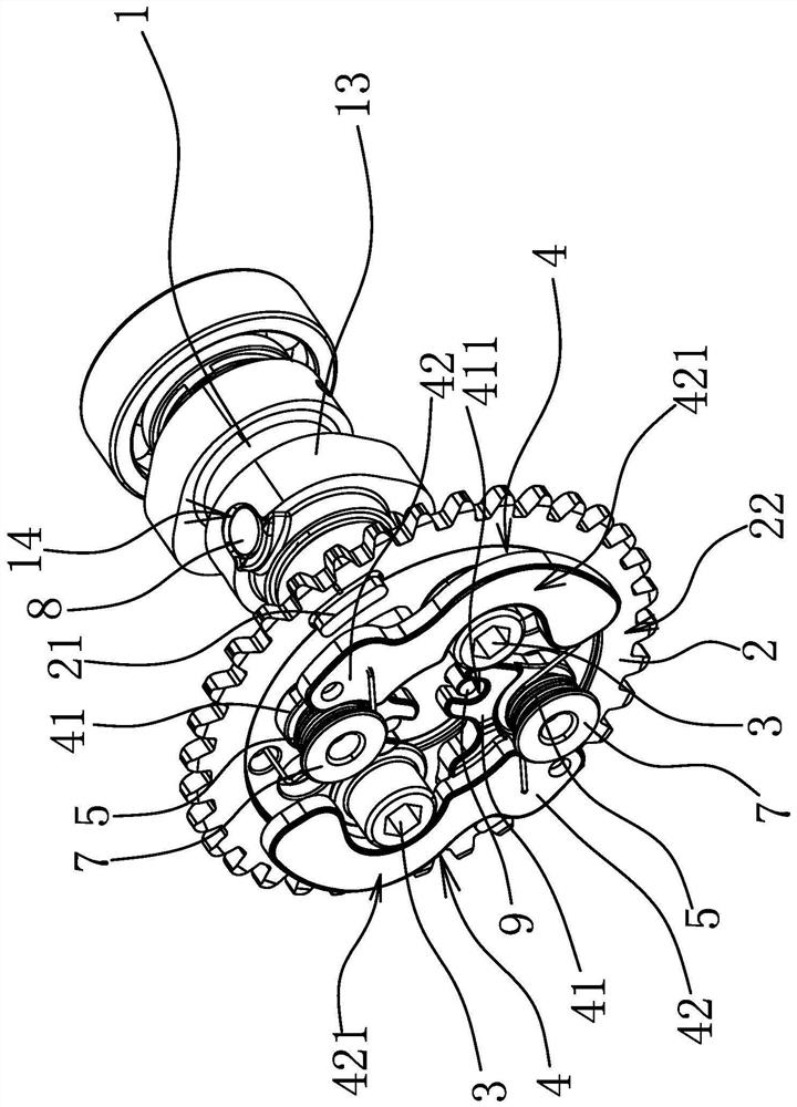 Motorcycle engine starting pressure reduction structure