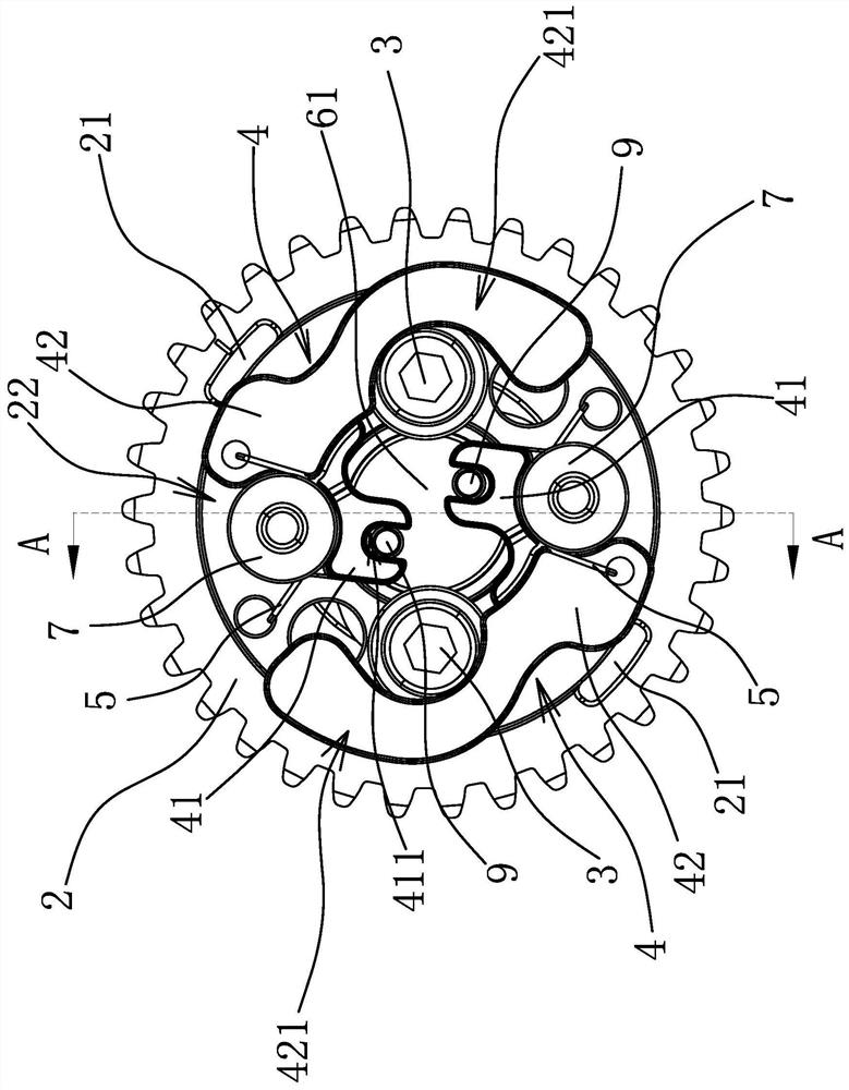Motorcycle engine starting pressure reduction structure