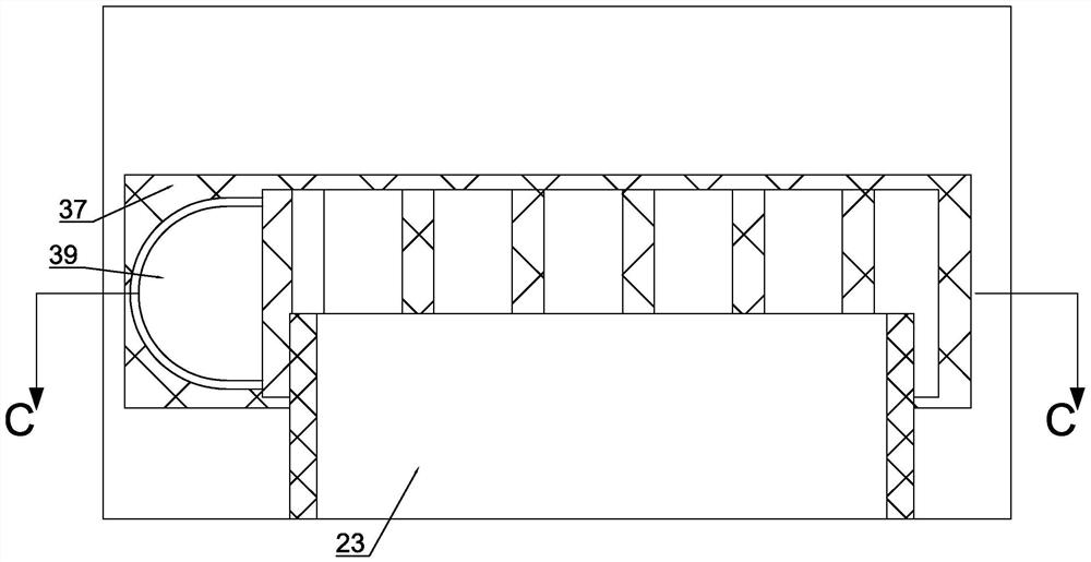 Fishery fry screening and breeding pond and breeding method