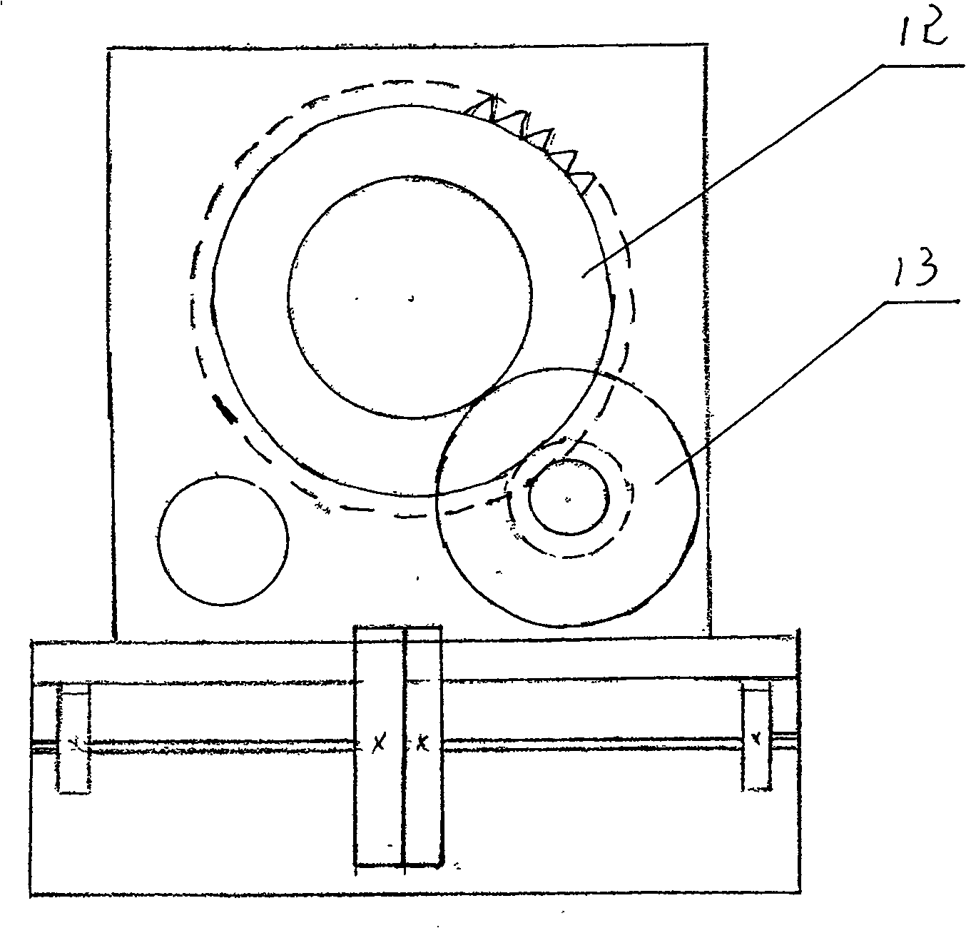 Material charging and discharging device for production of metal magnesium