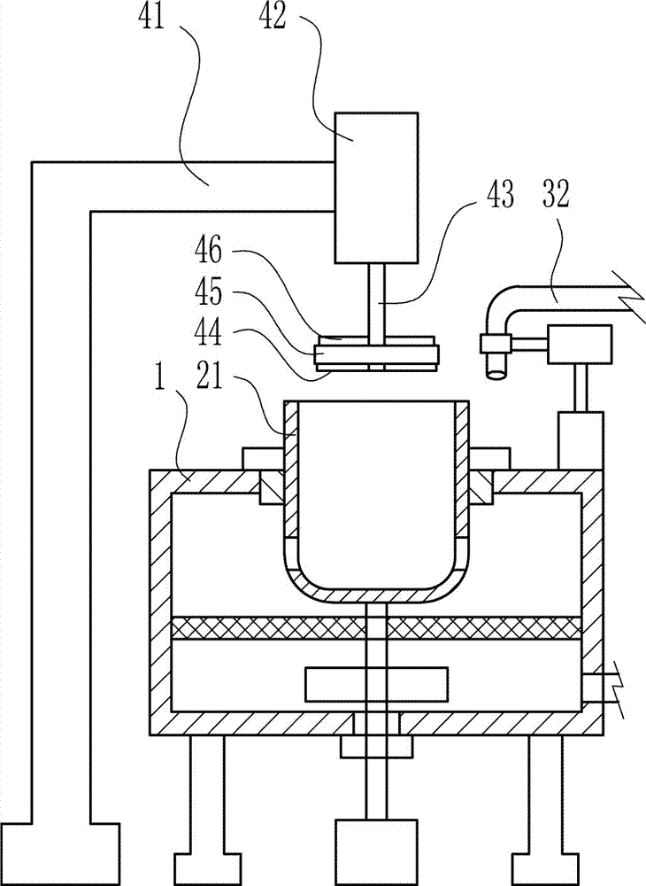 Rapid deoiling device for rare earth feed liquid