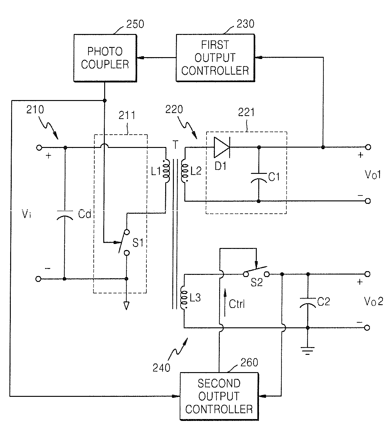 Power supply apparatus having multiple outputs