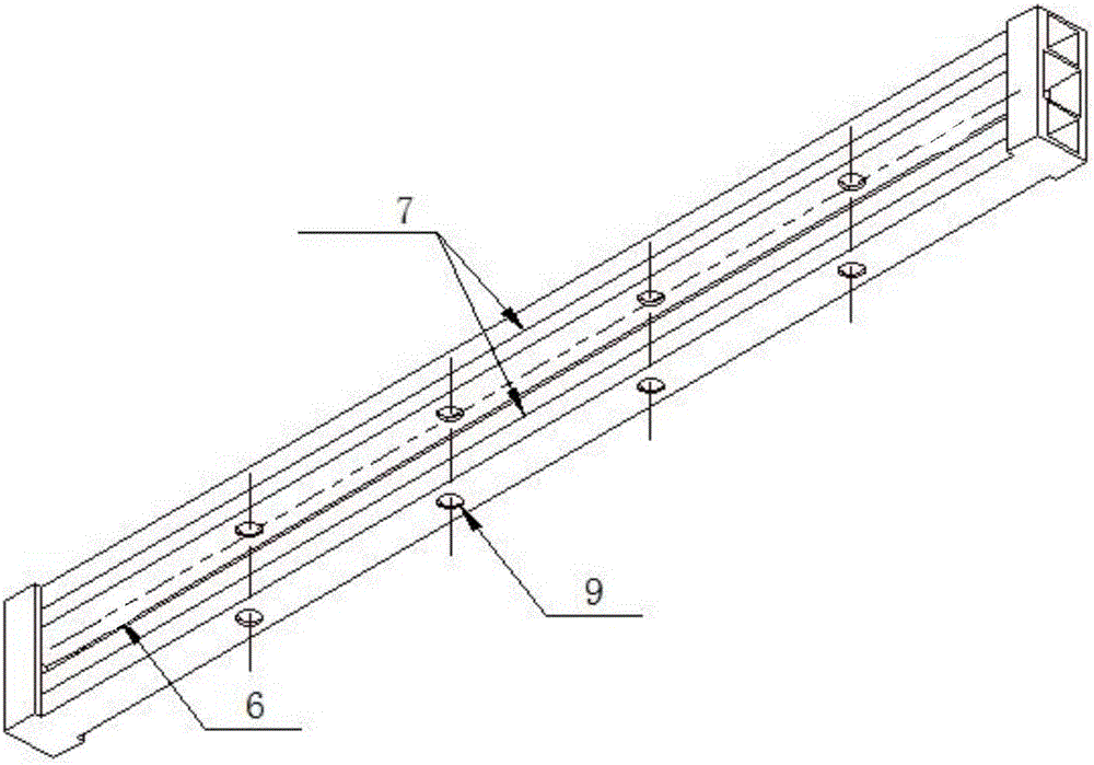 Sand core assembling clamp for removable-flask molding and using method of sand core assembling clamp