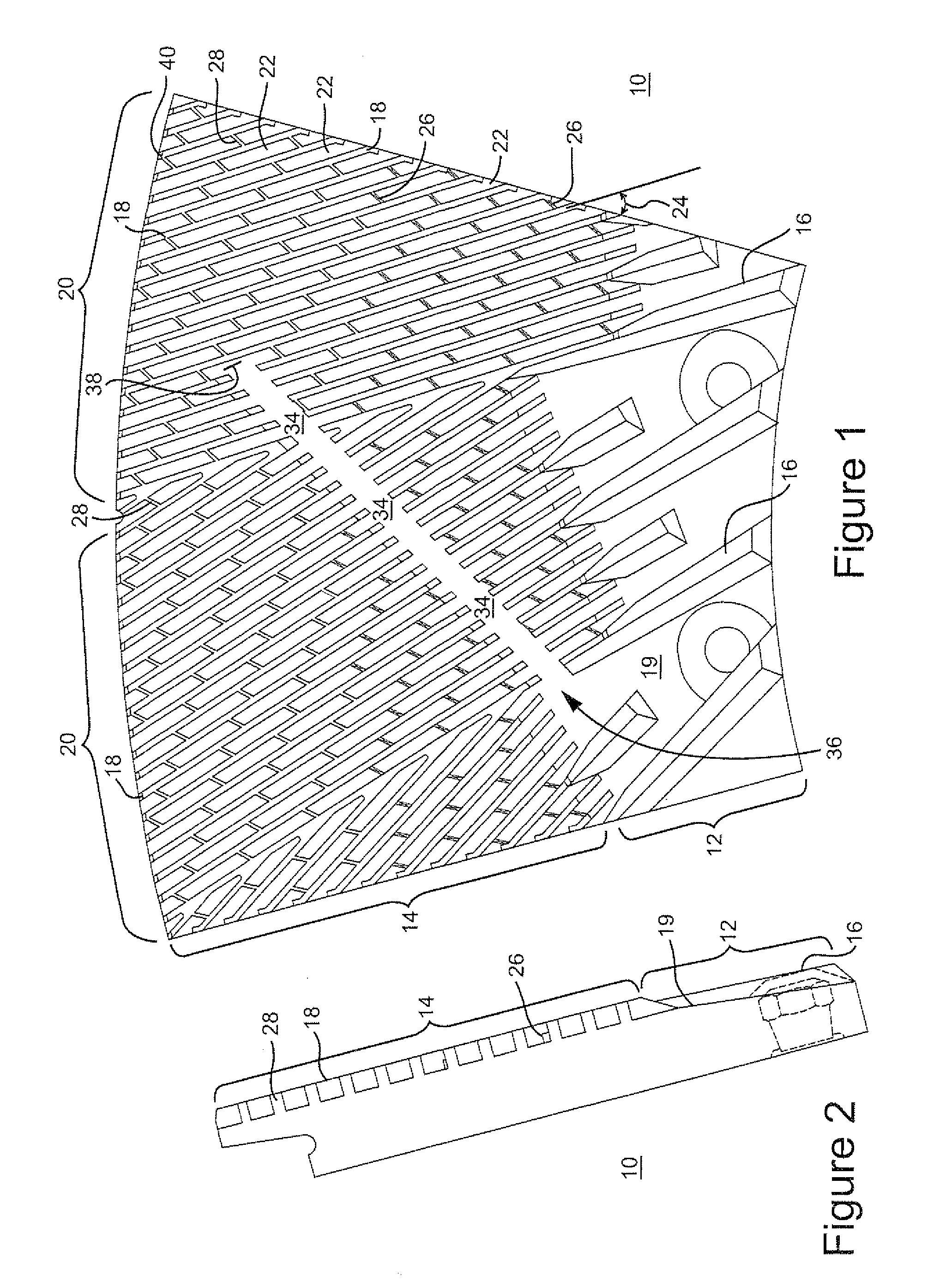 Refiner plates having steam channels and method for extracting backflow steam from a disk refiner