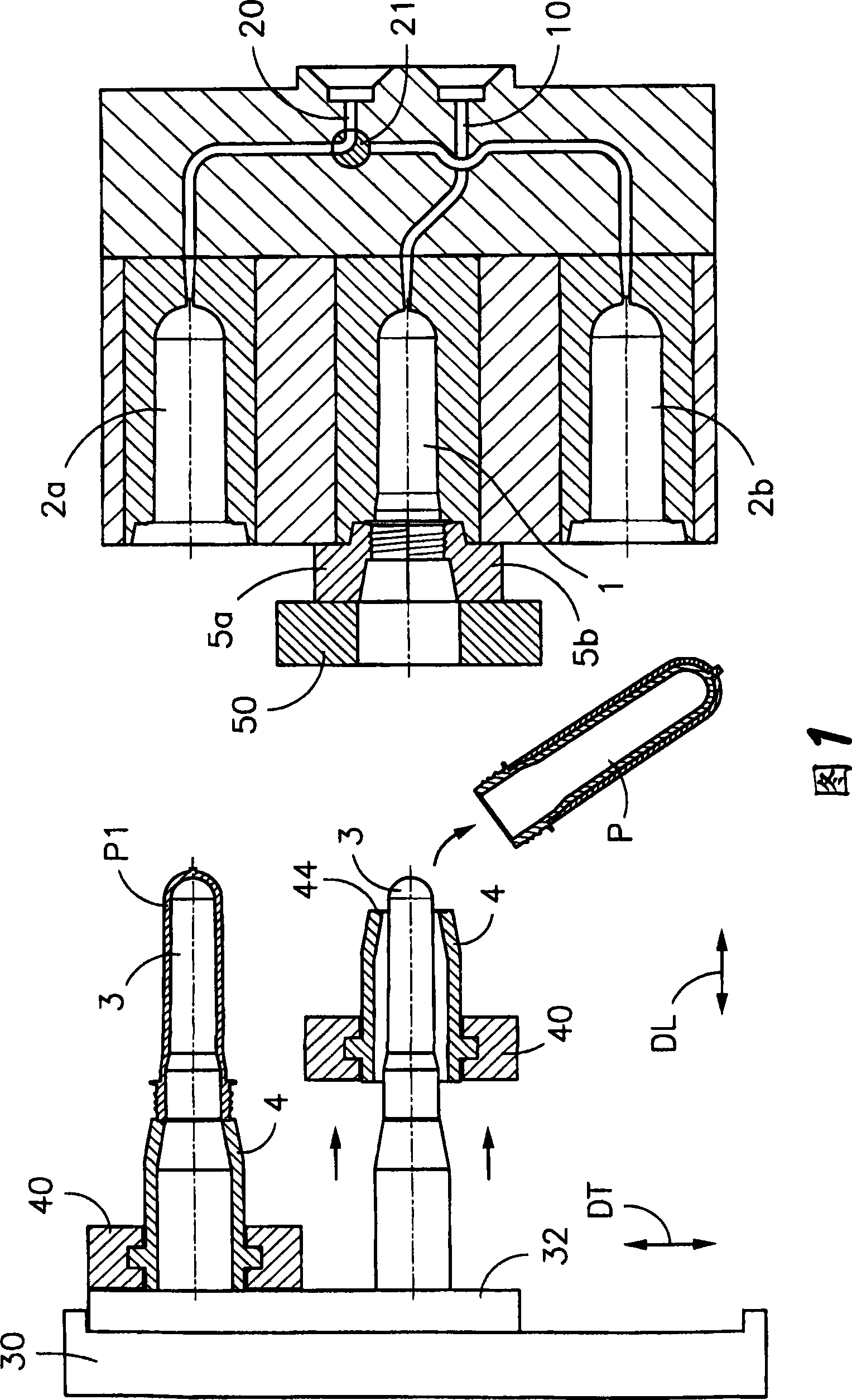 Apparatus and method for the production of bimaterial hollow bodies by means of injection overmoulding