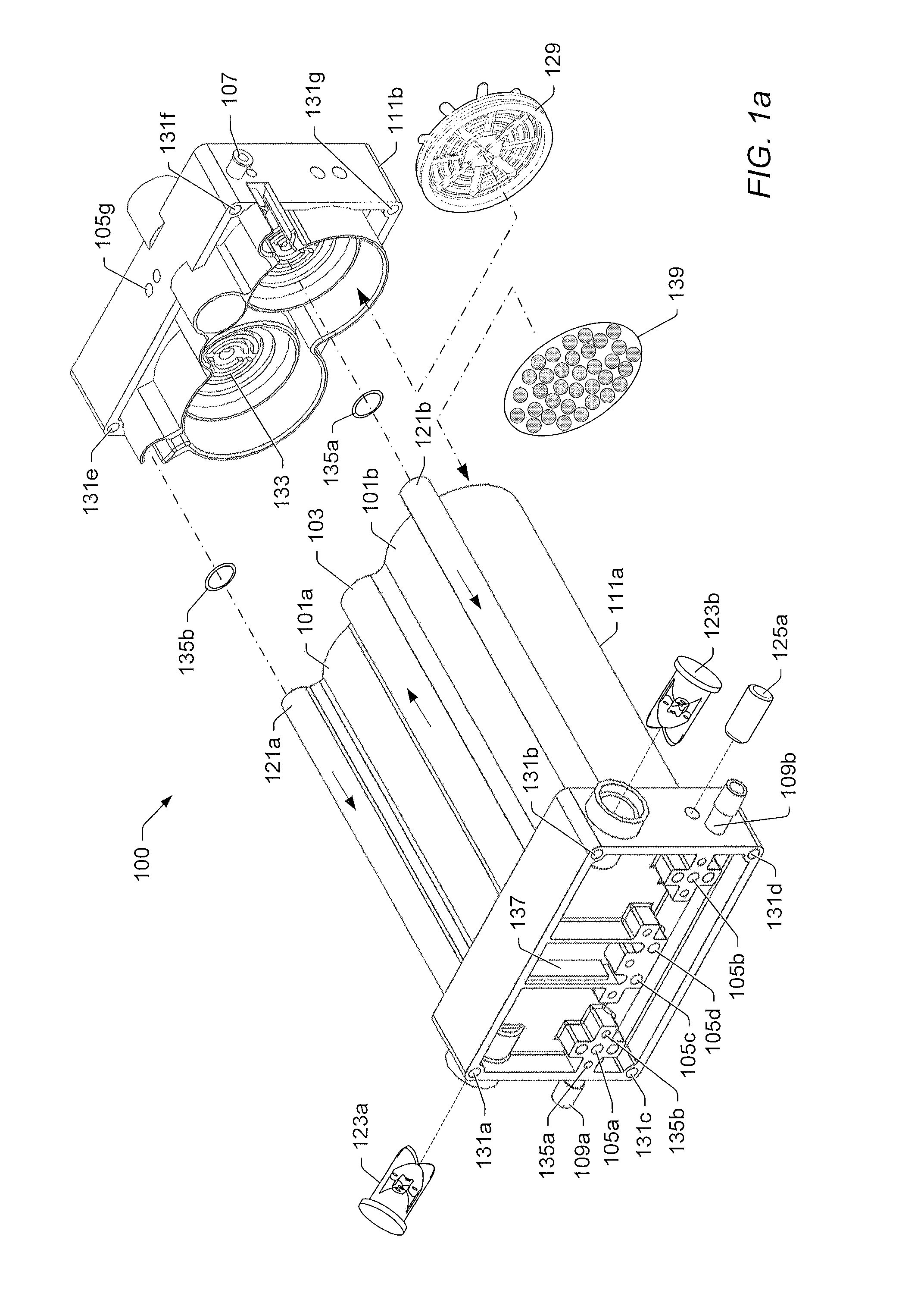 Oxygen concentrator apparatus and method having an ultrasonic detector