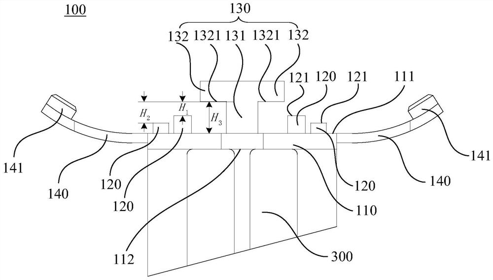 Antenna, reflector assembly and connection structure