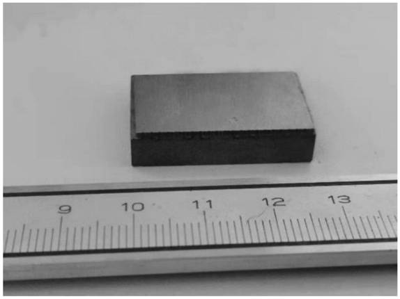 A device for high-frequency vibration rolling to strengthen laser cladding layer and its application method