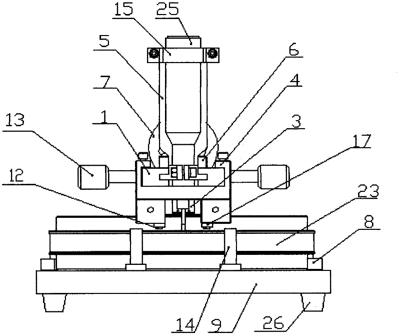 Shape-following slicking device for gap of steam-sealing ring of steam turbine