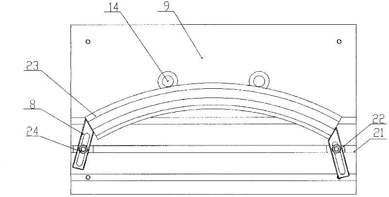 Shape-following slicking device for gap of steam-sealing ring of steam turbine