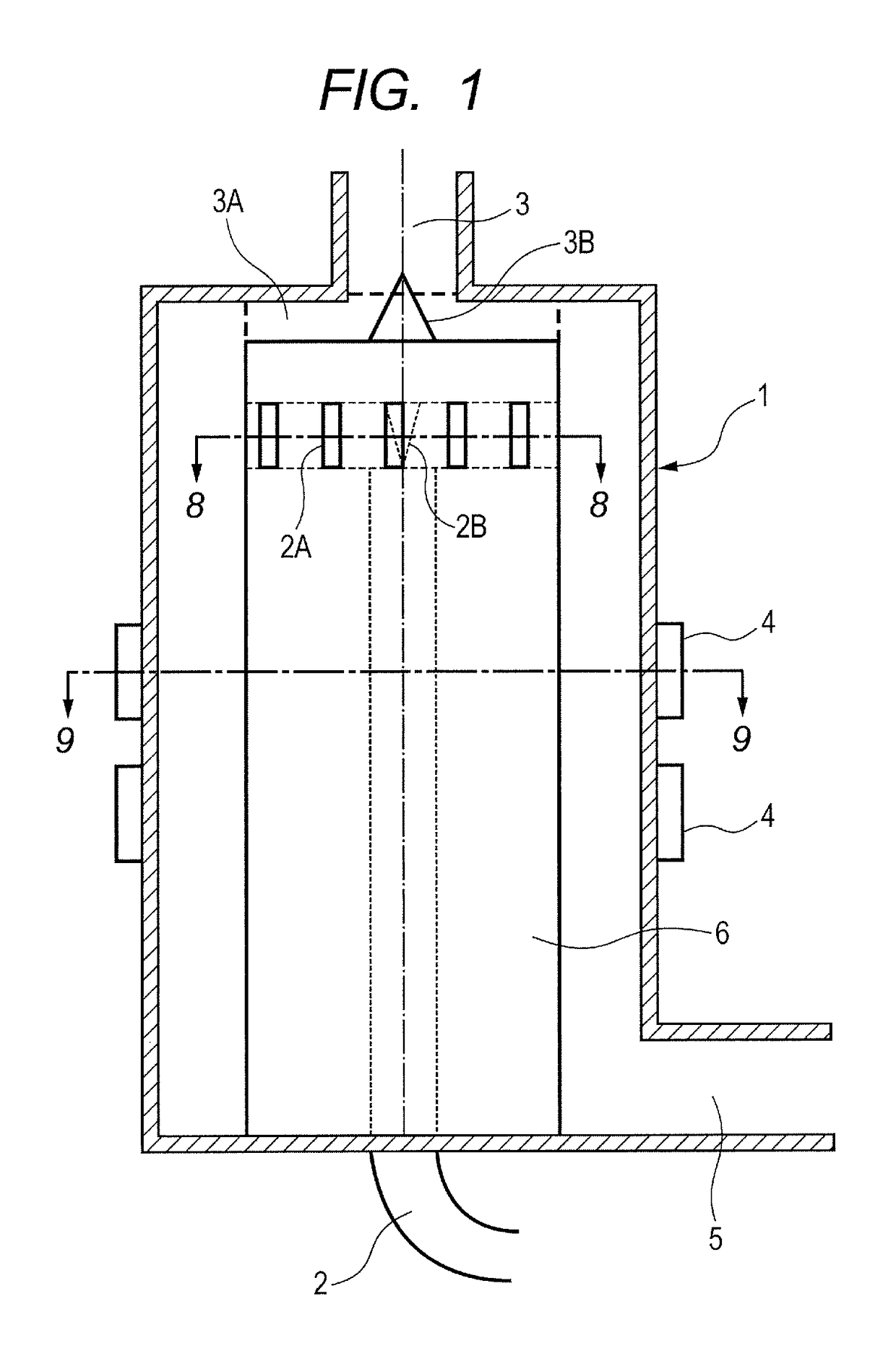 Apparatus for heat-treating powder particles and method of producing toner