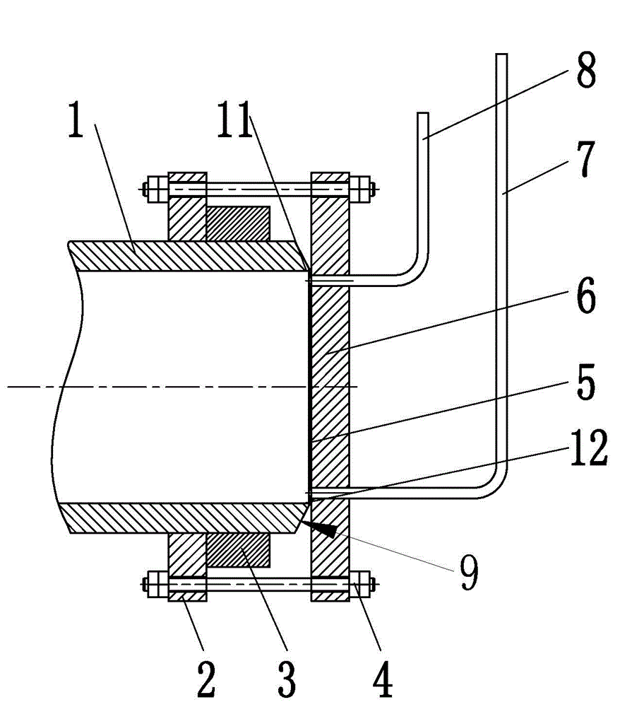 Pressure testing tool for opening connecting tubes without flange seal