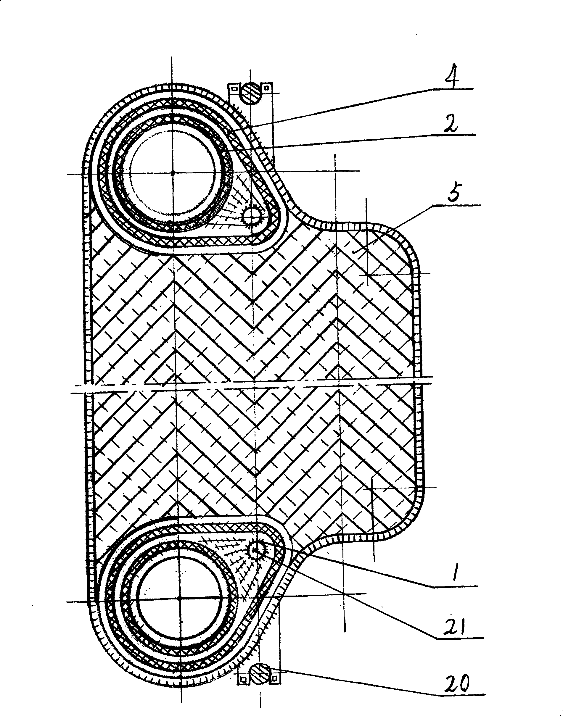 Plate heat exchanger possessing exterior passageway and welded structure in new type sealing way