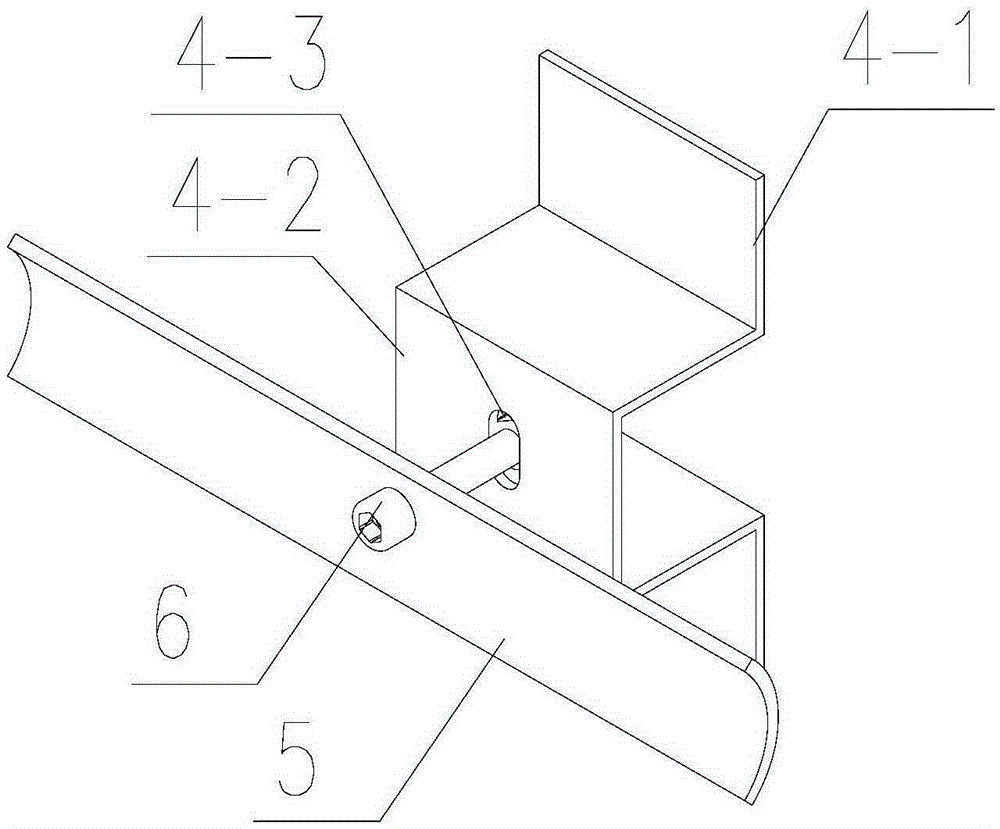 A connection structure between a prefabricated workshop wall panel and a column