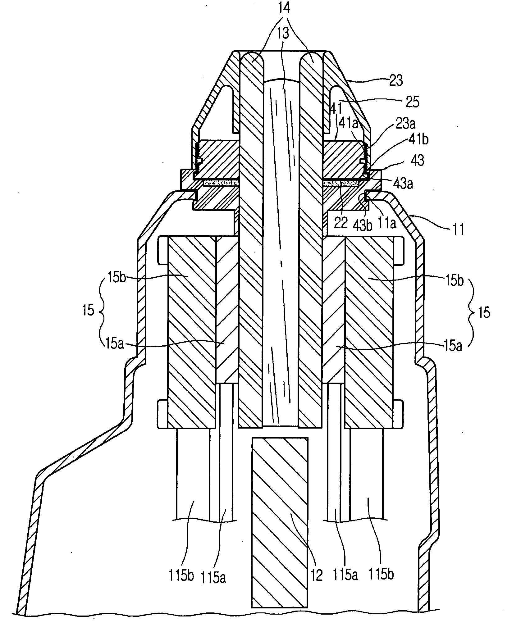 Applicator attachable to skin treatment device and skin treatment method using the same