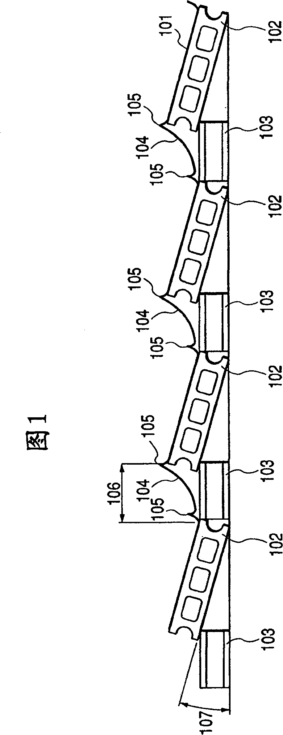 Solar cell module-mounting structure and solar cell module array