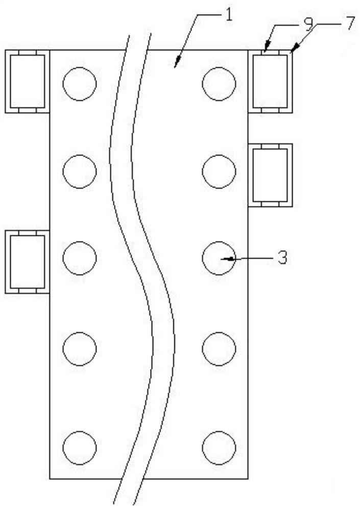 Pressing molding technology for ultra-long refractory material tank body