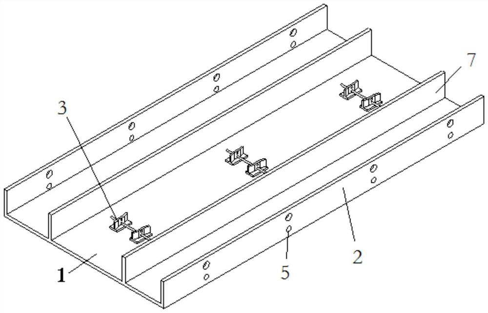 Partial prefabricated assembled steel and recycled concrete composite panel and its production and assembly method