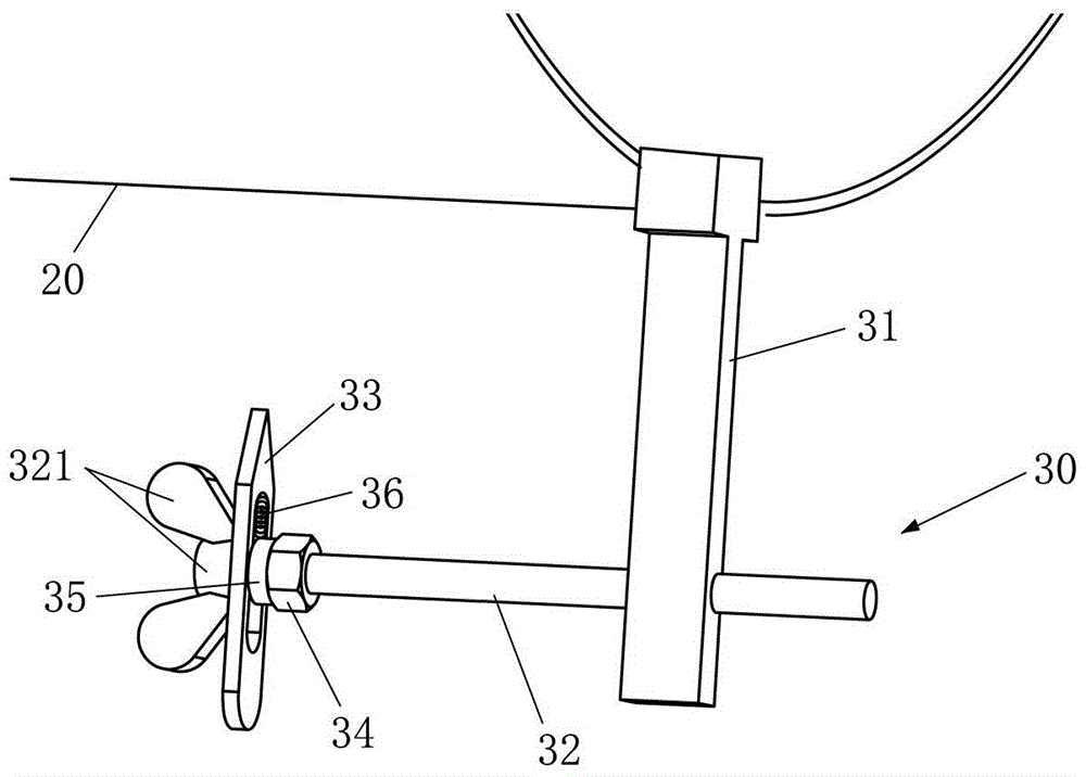 Device and method for detecting assembly accuracy of wind turbine wind turbine shroud and hub