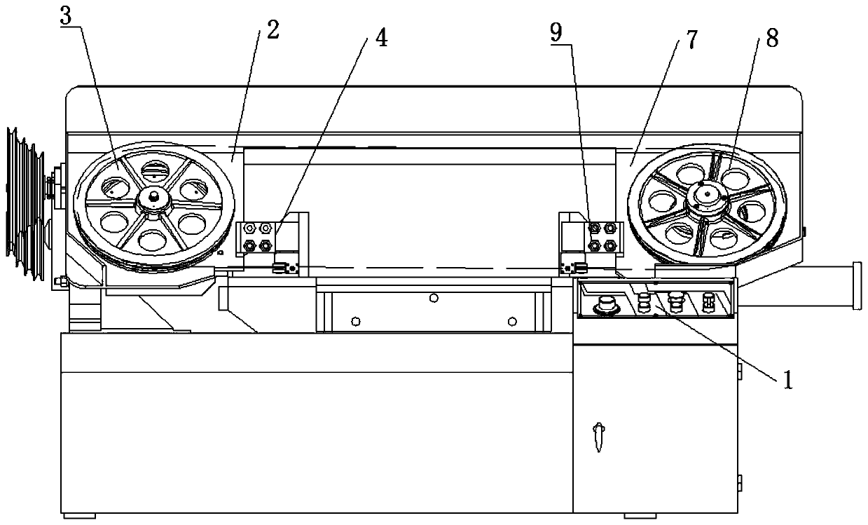 A hydraulic guide head for band sawing machine and its application method