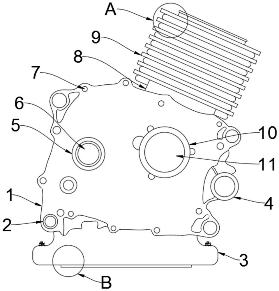 Engine case capable of rapidly dissipating heat