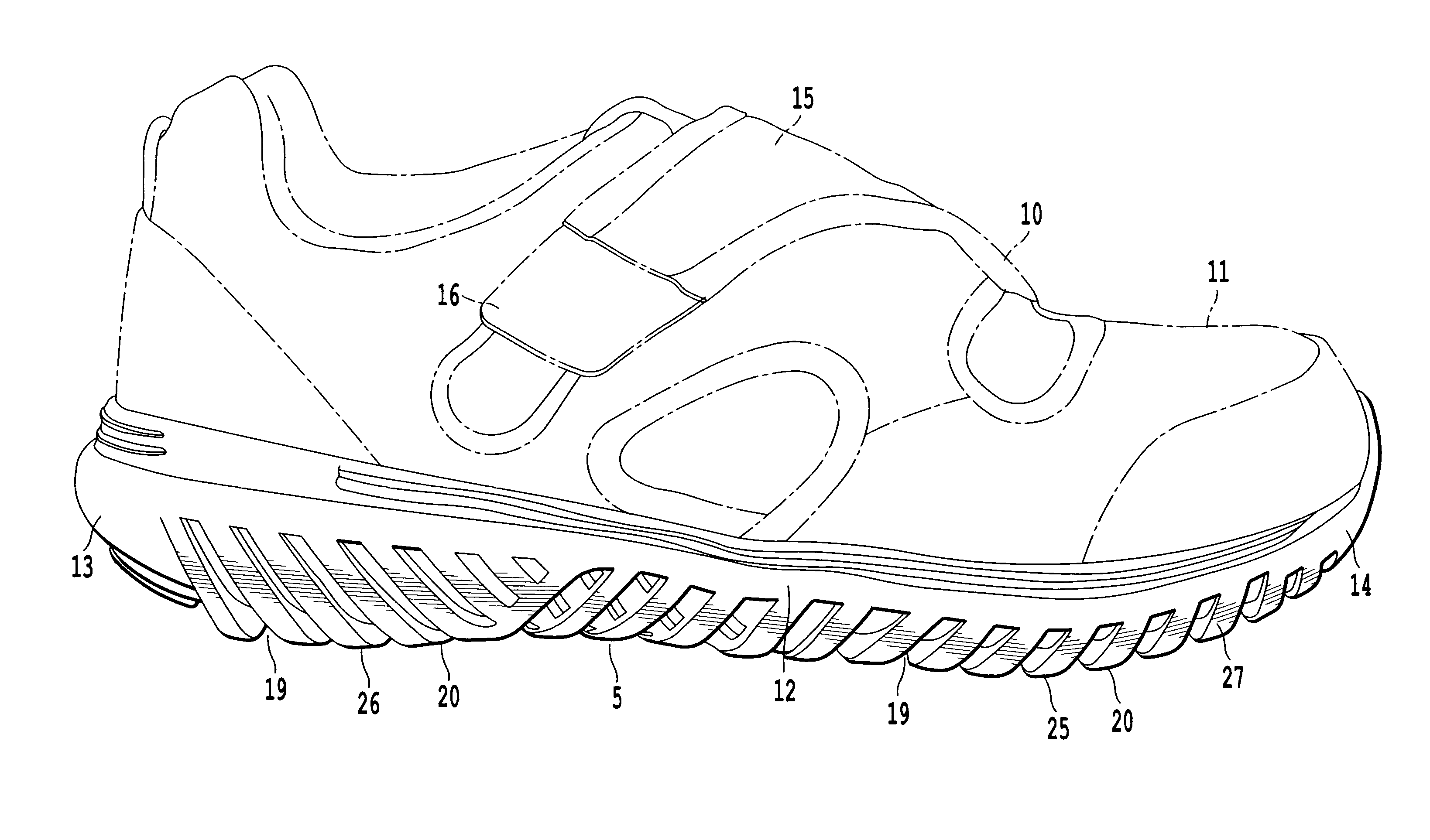 Shoe sole having forwardly and rearwardly facing protrusions