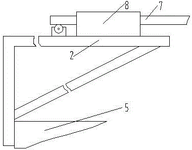 Adjusting device of mixed flow water turbine