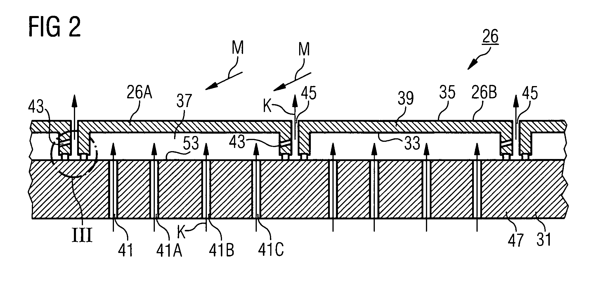 Heat shield arrangement for a component guiding a hot gas in particular for a combustion chamber in a gas turbine