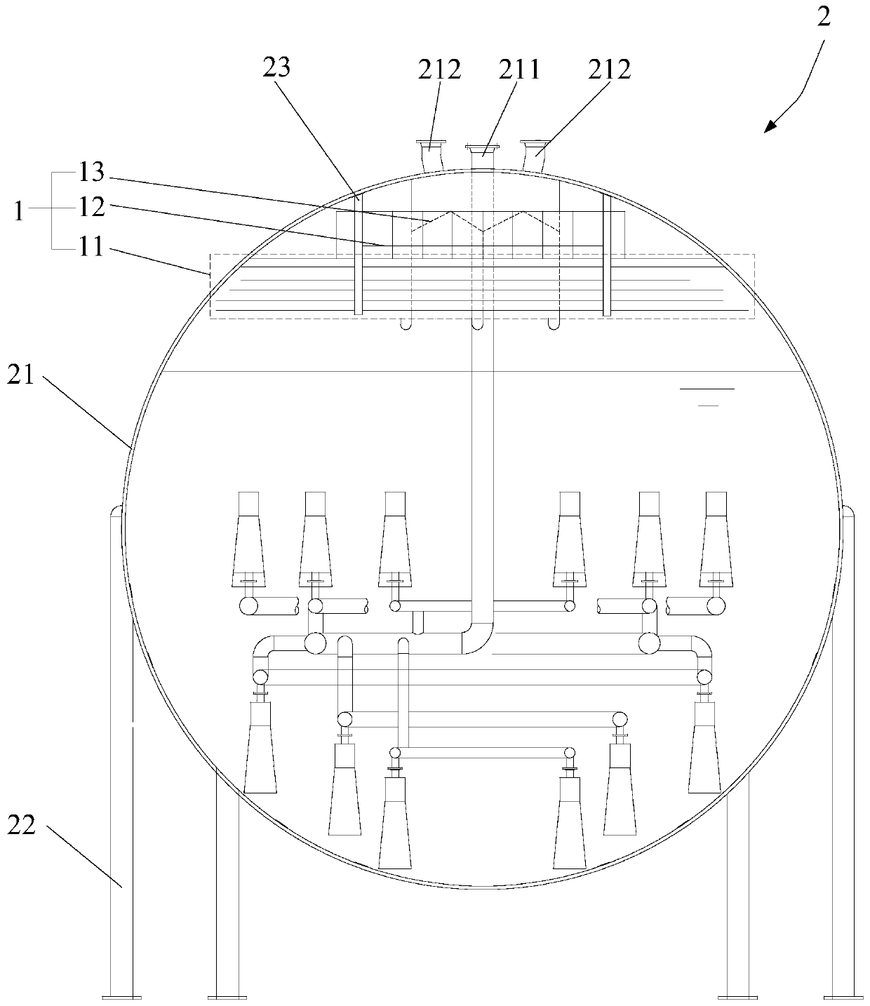 Multi-stage composite steam dehydration structure and heat accumulator