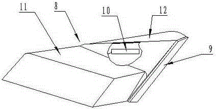 Downwards-pressing pressing piece device for smooth and clean spinning