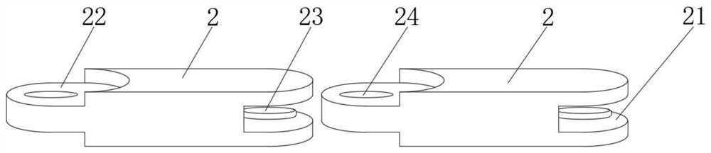 Rotary industrial robot spraying shielding device and spraying shielding method thereof