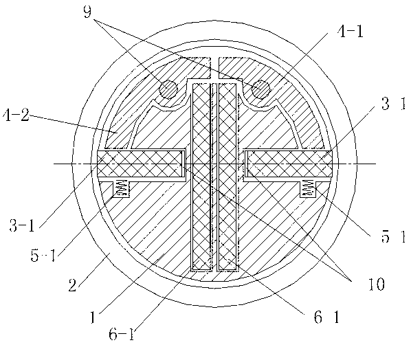 Ultrasonic disk motor with clutch and displacement amplification mechanism and working method thereof