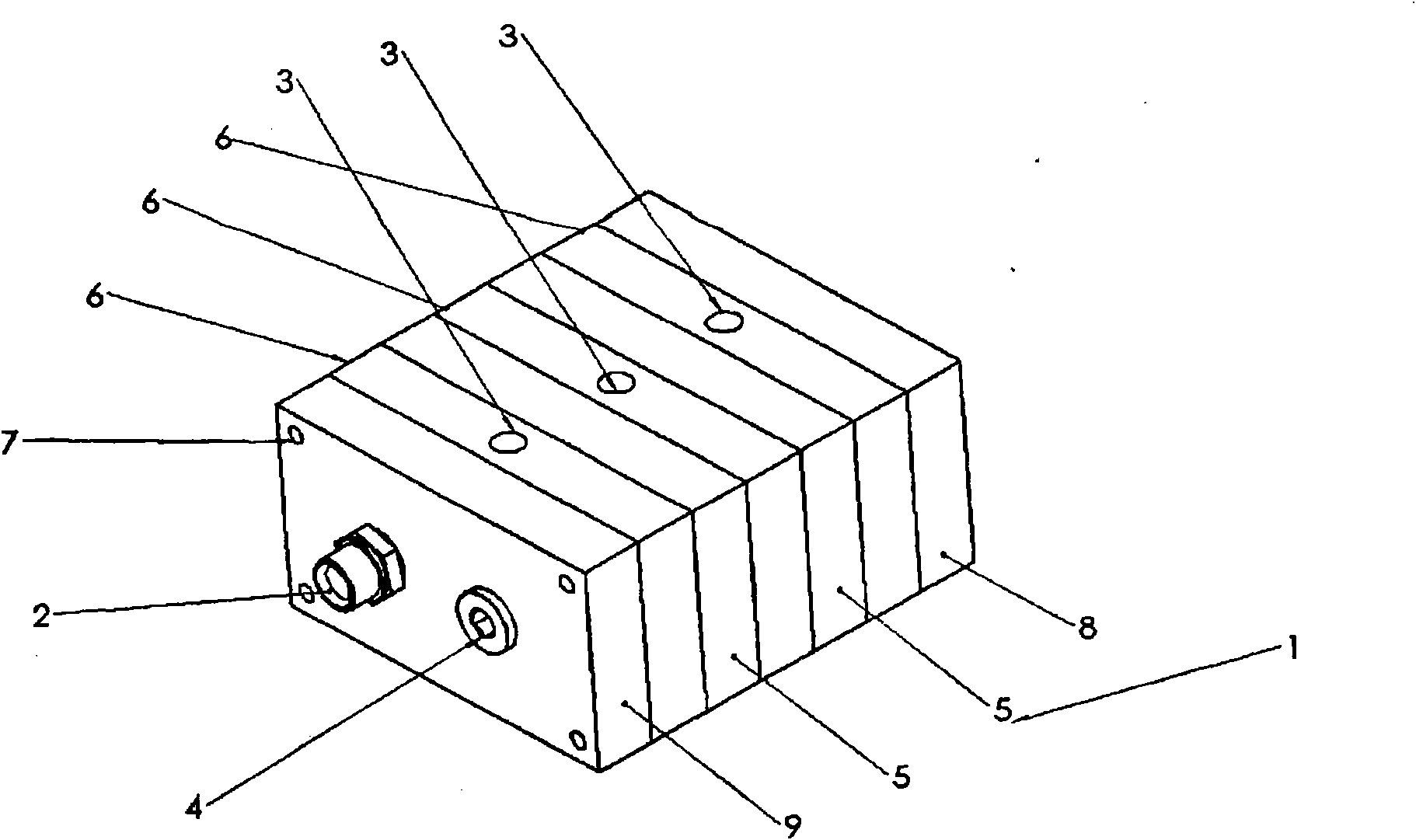 Device for dividing a flow equally between two or more objects