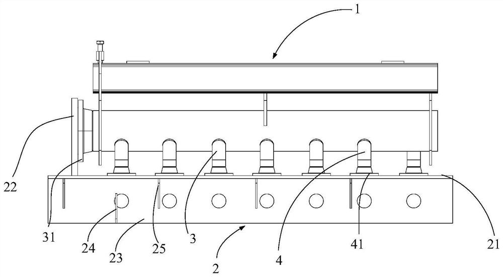 Gas collecting tube manufacturing device and using method thereof