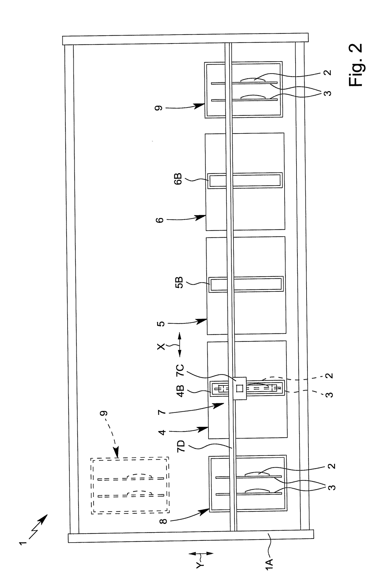 Apparatus and method for cleaning a lens